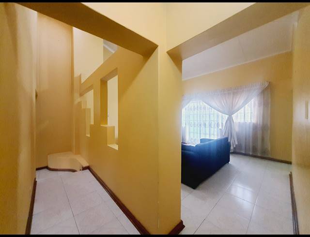 3 BEDROOM HOUSE RENTED IN DIEPKLOOF